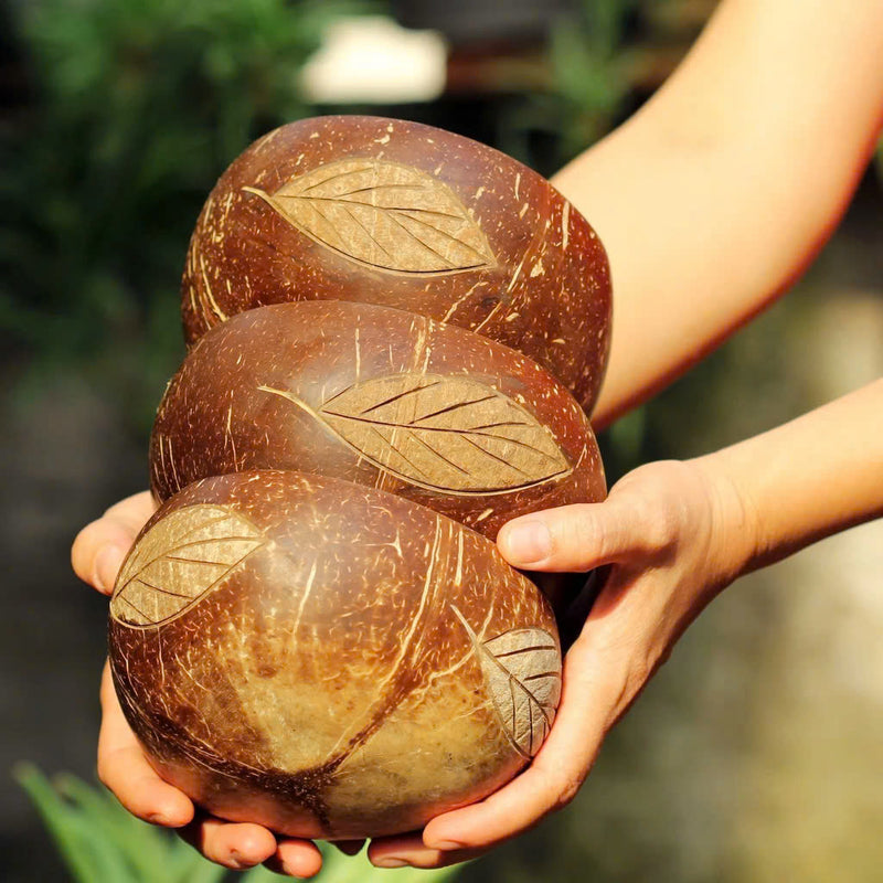 Tô(Bát) gáo dừa khắc hoa văn