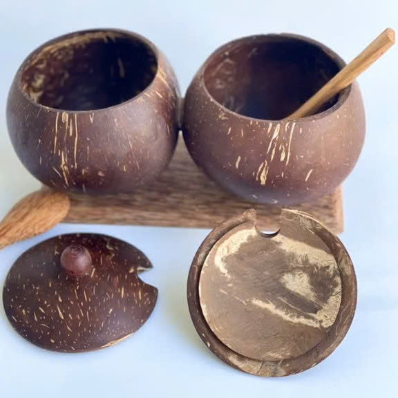 Hũ đựng gia vị kèm muỗng làm từ gáo dừa mỹ nghệ Bến Tre